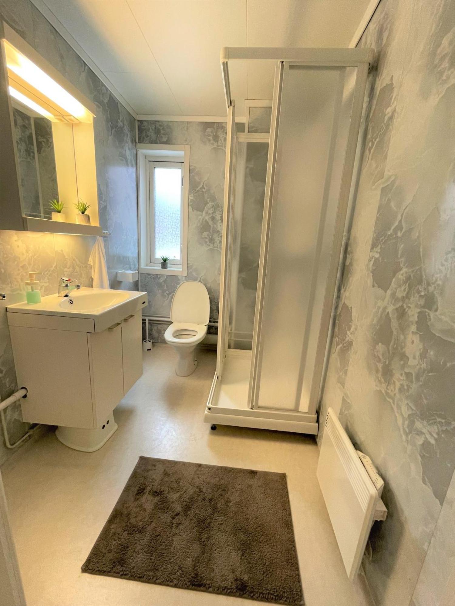 Lassiebyn 10 Entire Apartment With Parking & Kitchen Branäs Екстериор снимка